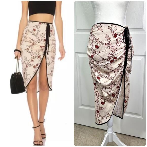 Lovers + Friends Dresses & Skirts - NEW Lovers + Friends Ivory Floral Ruched Midi Skirt Women’s S